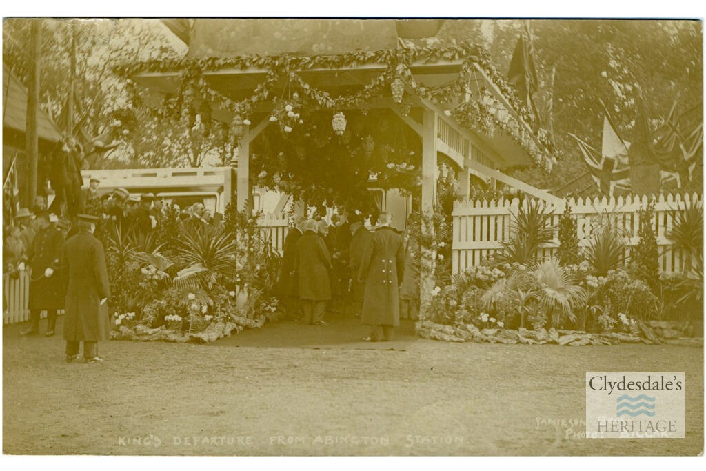 King’s departure from Abington station
